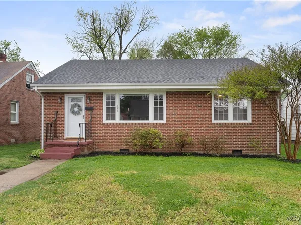 213 Moorman Ave, Colonial Heights, VA 23834