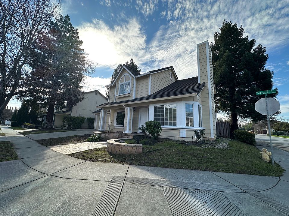 1st image of 35661 Terrace Dr