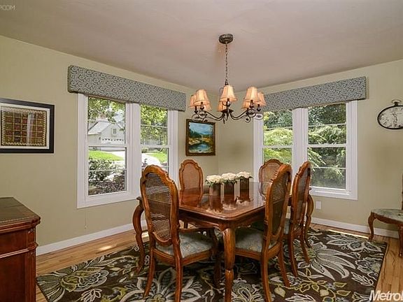 4th image of 8031 Grand Ave