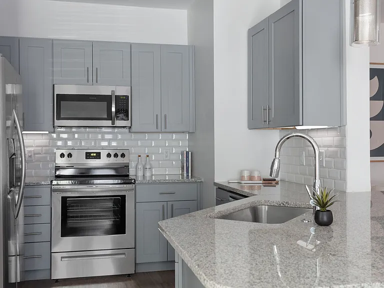 Alleia Luxury Apartments — Photo 1