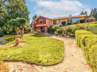 105 W Walnut St, Winlock, WA 98596