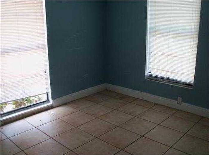 2nd image of 4556 Carver St