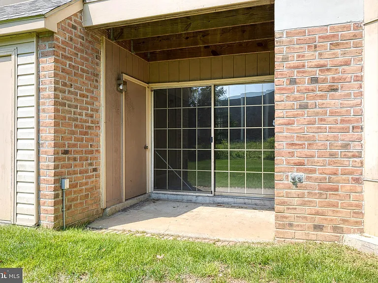 3512 Thomas Pointe Ct #1B — Photo 16