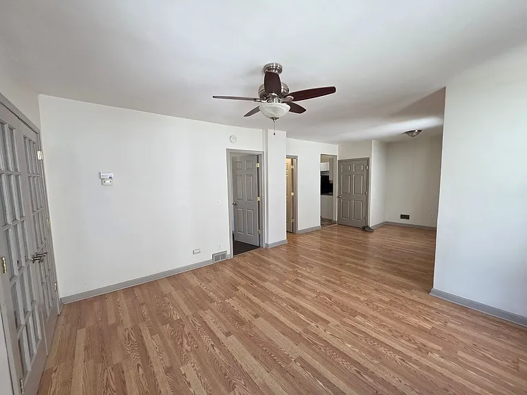 30 Hickory St #2 — Photo 5