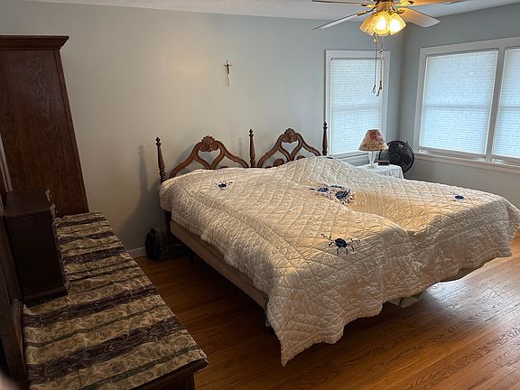 4th image of 174 Rowley Hill Rd