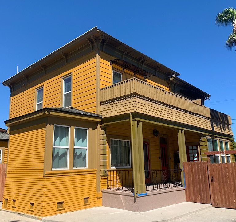 1st image of 528 W Pedregosa St