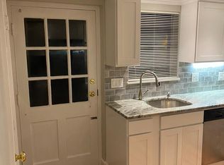 85 Shadow Ln UNIT B, West Hartford, CT 06110