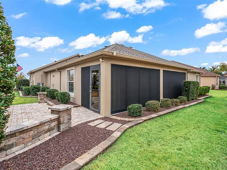 3556 Mistletoe Ct — Photo 56