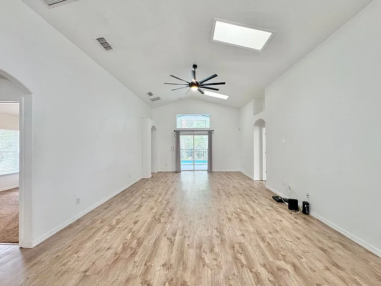 502 Viola Dr — Photo 17