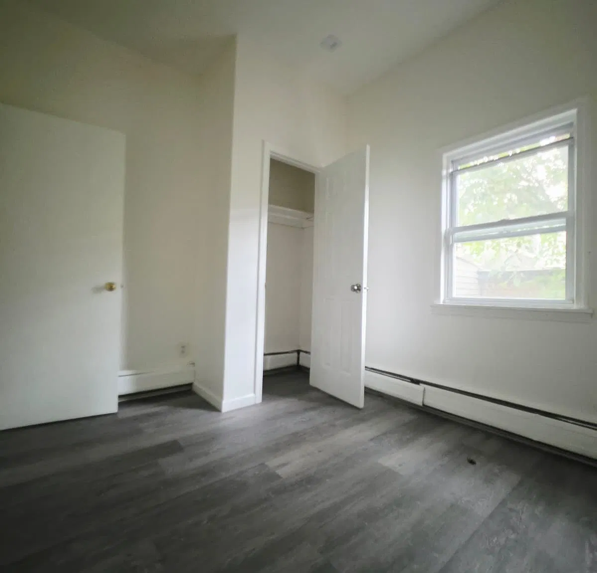 2 bed, 800 sqft, $2,100 — Photo 3