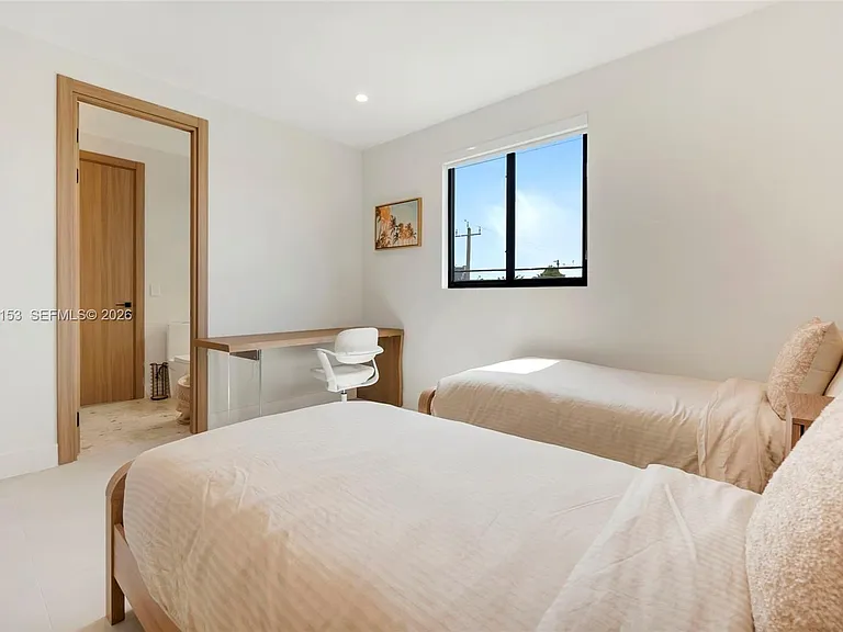 3011 SW 27th St #1 — Photo 36