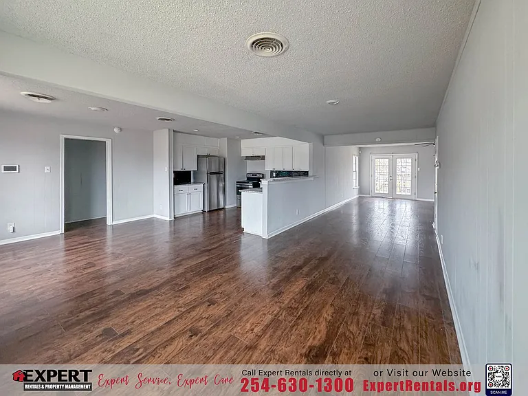 808 Carmen St — Photo 6