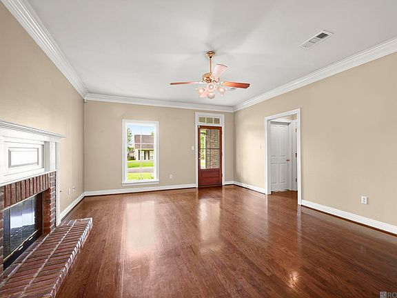 5th image of 18410 Lakefield Ave