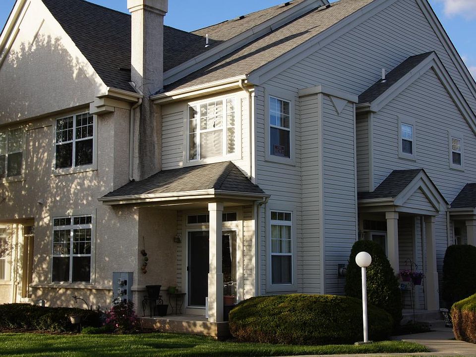 End unit former model home