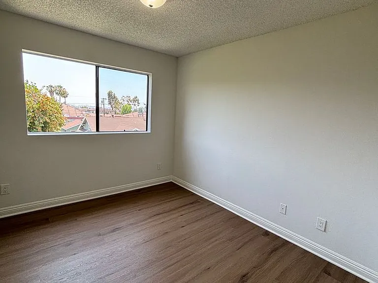 627 Orange Grove Ave — Photo 20