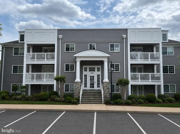 4129 S Four Mile Run Dr Unit 103, Arlington, VA 22204