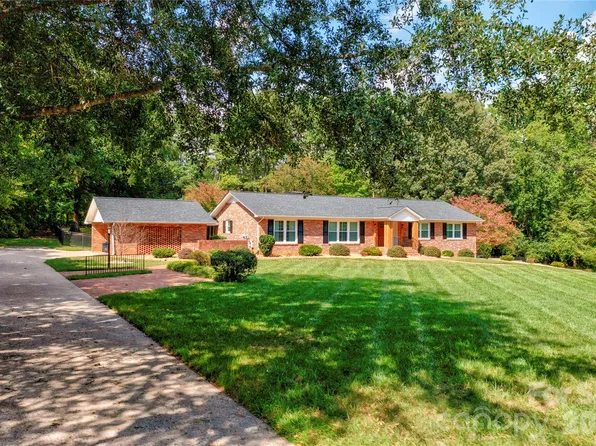 1235 Brookwood Dr, Shelby, NC 28150