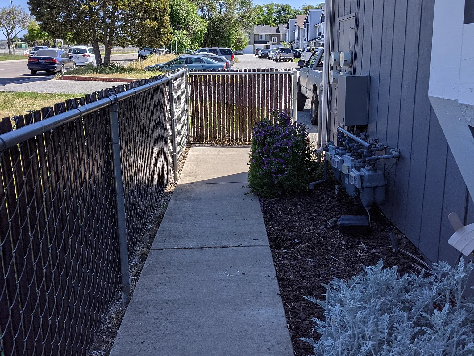 4 bed, 2.5 bath, 1400 sqft, $2,950 — Photo 3