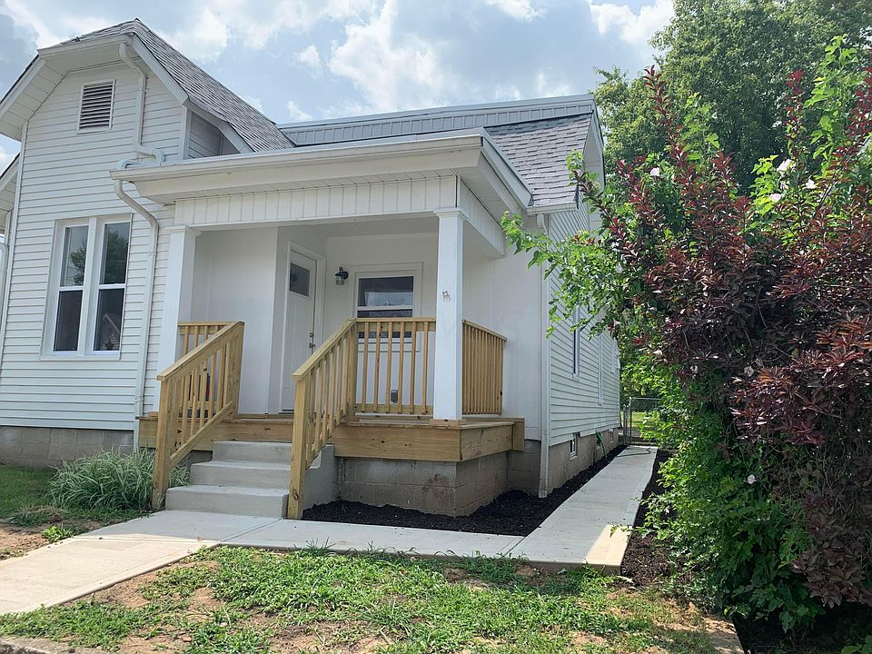 163 Town St, Circleville, OH 43113 Zillow