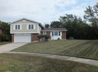 3101 Shagbark Ln, Hazel Crest, IL 60429