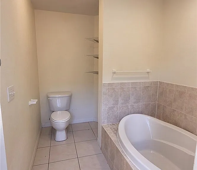 214 Northwood Rd — Photo 15