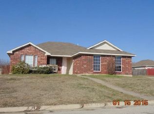 300 Cherokee Trl, Alvarado, TX 76009