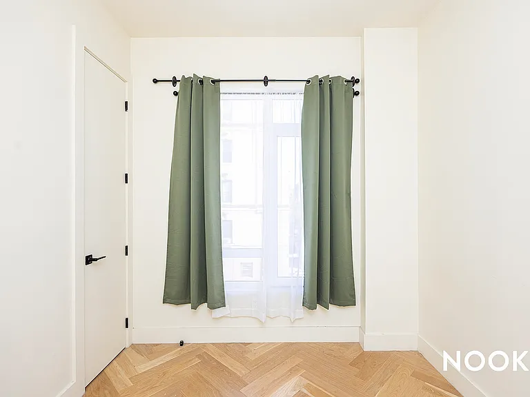 195 Humboldt St #2F — Photo 11