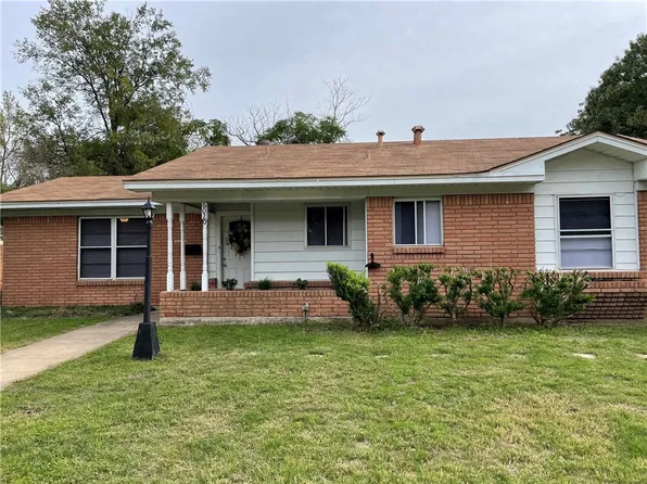 6020 Caldwell Dr, Waco, TX 76710