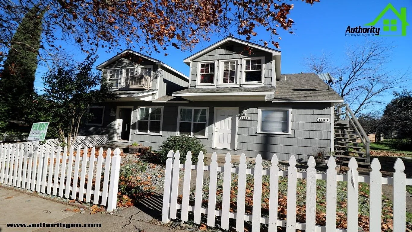 2 bed, 1.0 bath, 1100 sqft, $1,195 — Photo 1