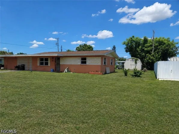 511 Wyoming Rd, Lehigh Acres, FL 33936