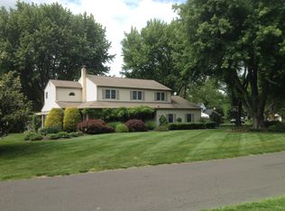 4 Highview Ln, Yardley, PA 19067