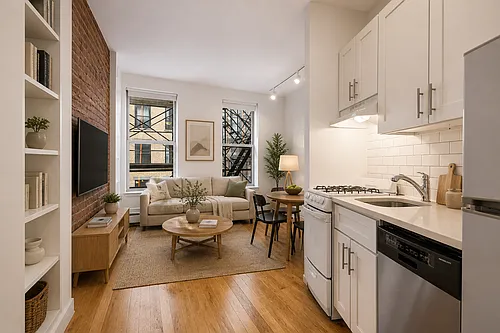 135 W 24th St #7C Photo 1