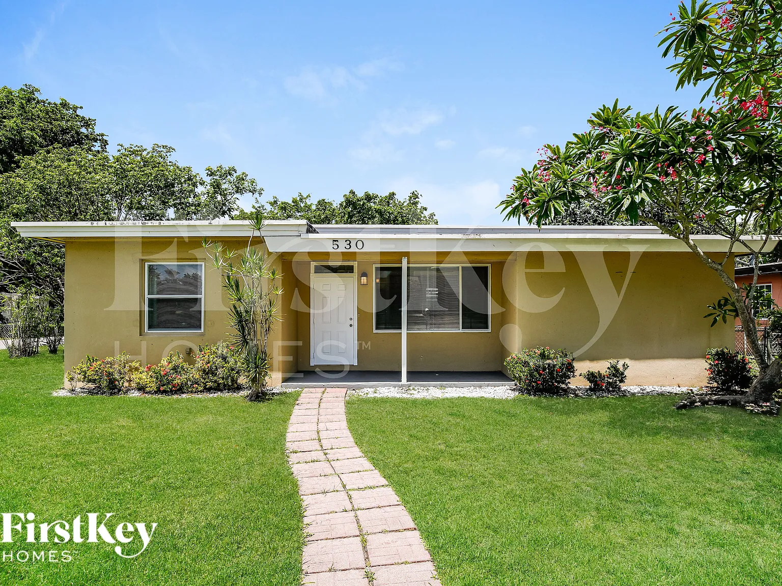 3 bed, 2.0 bath, 1935 sqft, $4,005 — Photo 1