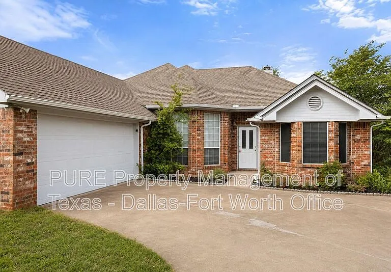 3905 Frisco Cir — Photo 1