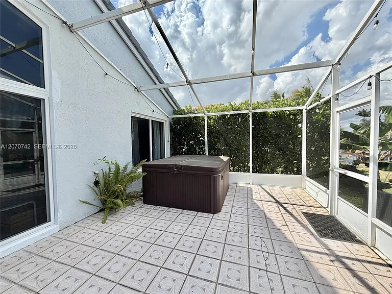 415 NW 165th Ave — Photo 47