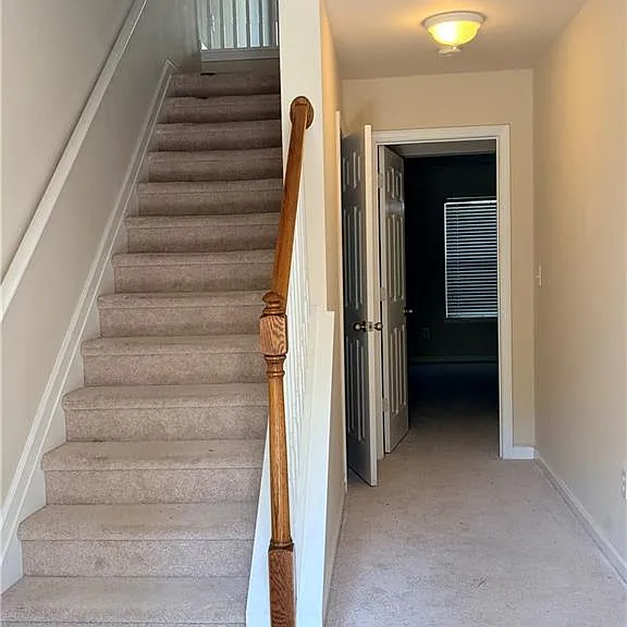 2106 Meadow Peak Rd — Photo 3