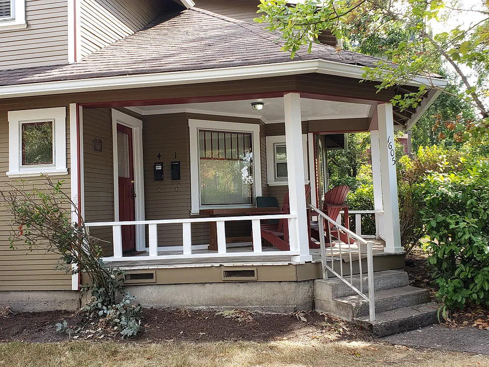1605 Pearl St #1