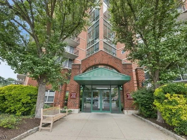 300 Main St, Unit 812 #812, Little Falls Twp., NJ 07424