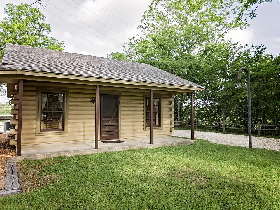 111 E Hufsmith Rd