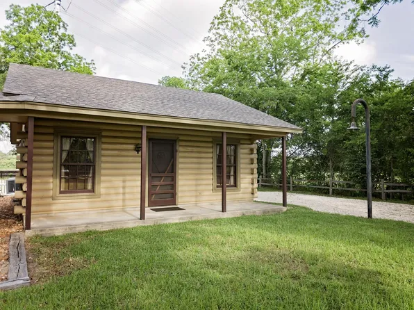 111 E Hufsmith Rd, Tomball, TX 77375