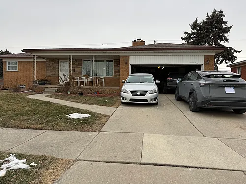 8565 Potomac Ave Photo 1