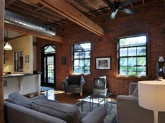 4th image of 1 Tannery Brook Row Unit 3B