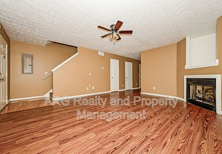 2956 Fields Dr — Photo 3