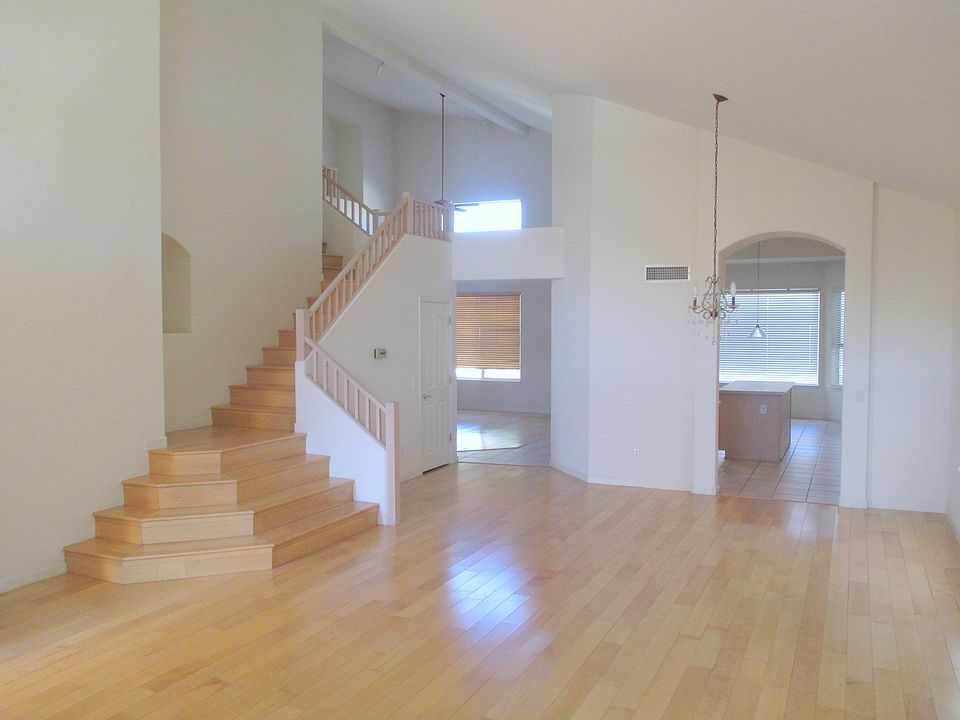 2nd image of 4560 W Flint St