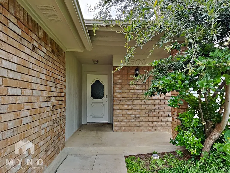 1509 Brook Forest Dr — Photo 18