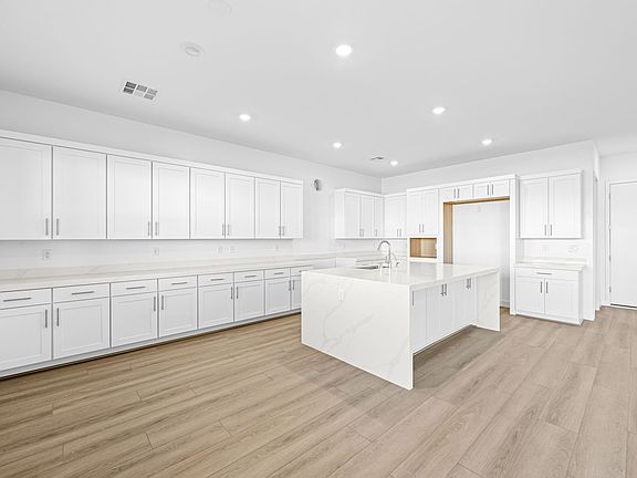 Decano Samuel Kitchen 2of8 F1