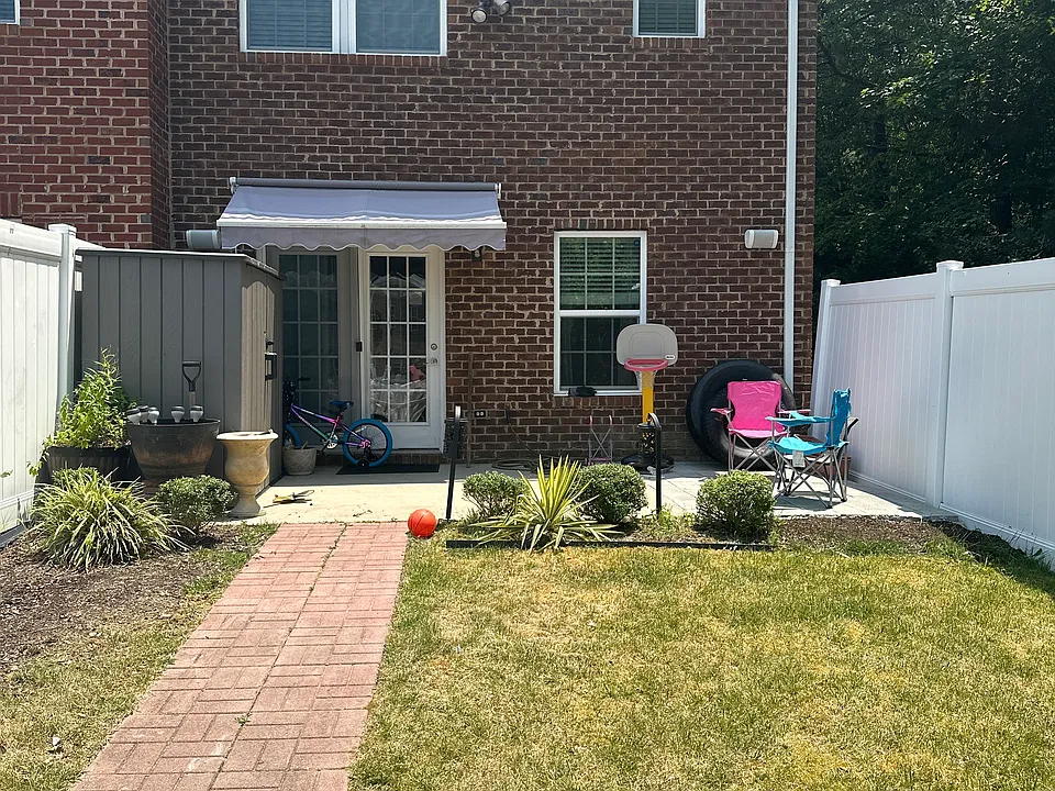 4400 Duncan Park Ln