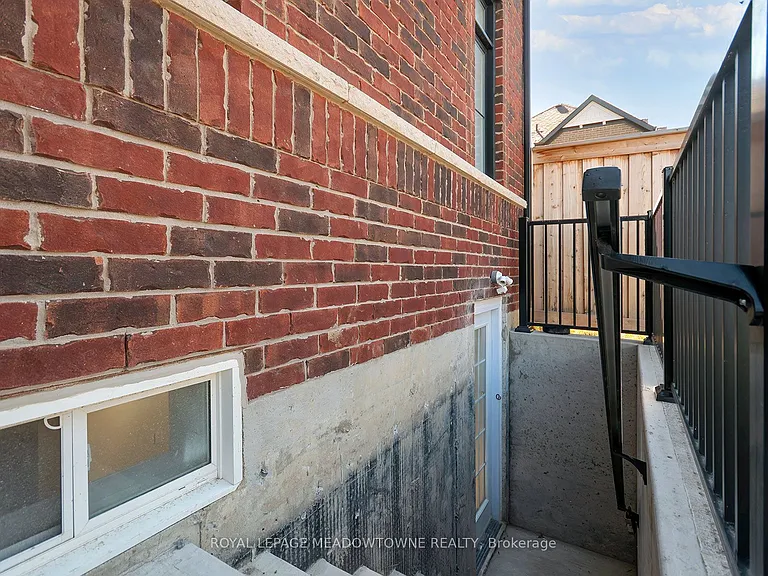 1410 Wellwood Ter #BASEMENT — Photo 7