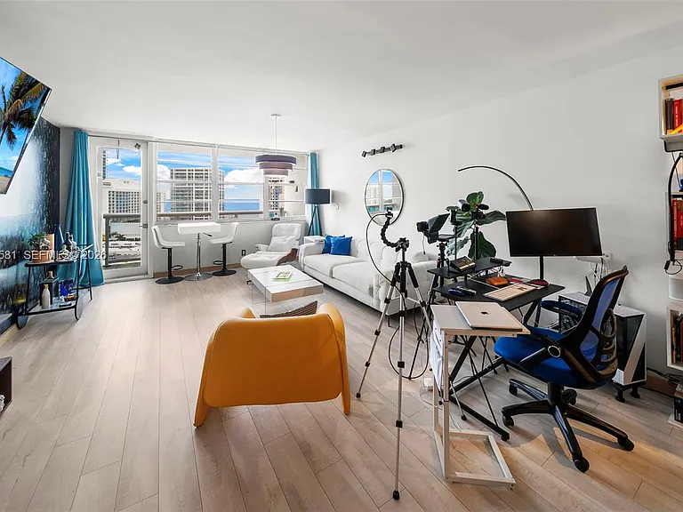 6770 Indian Creek Dr #Penthouse B — Photo 8