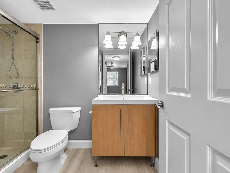 2881 N Oakland Forest Dr #112 — Photo 10